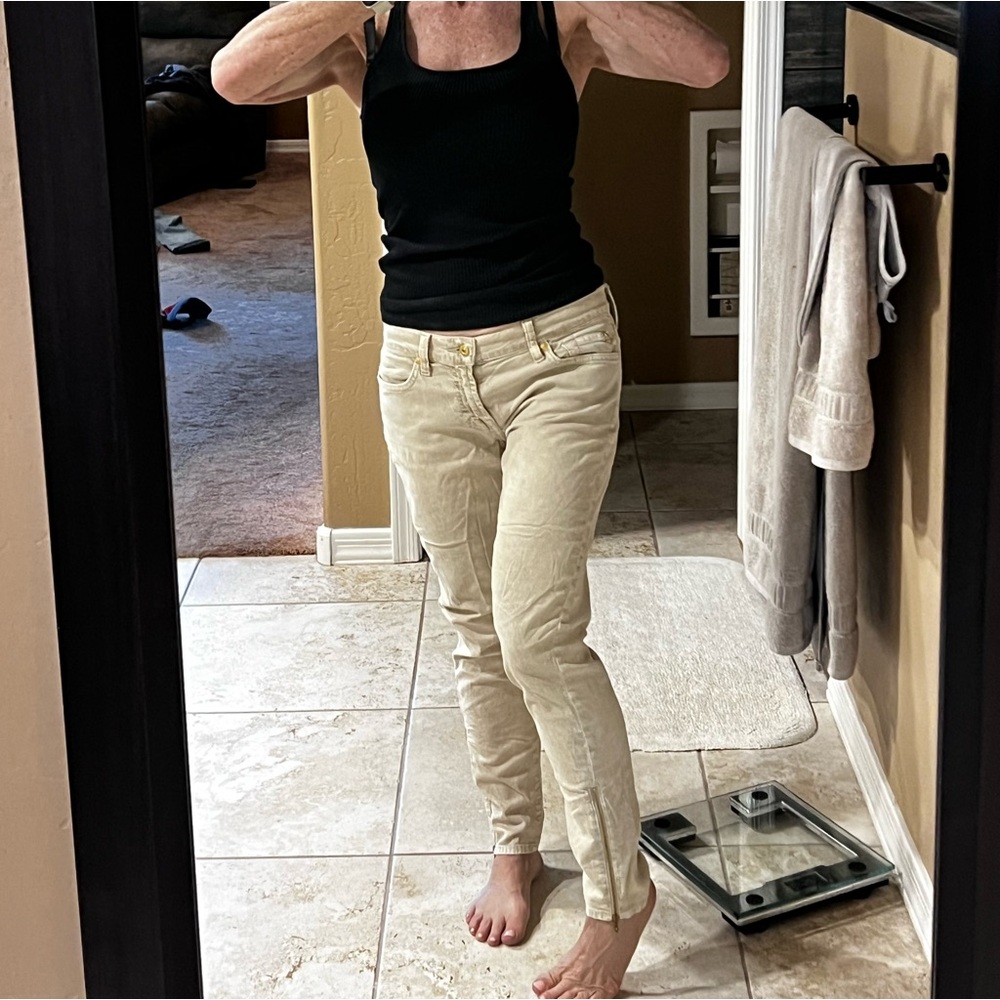 Seven For All Mankind 
Skinny Jeans
Size 28
Tan Corduroy/Gold Zippers